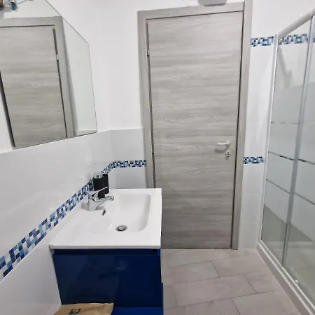 Denis, Liguria Apartment *